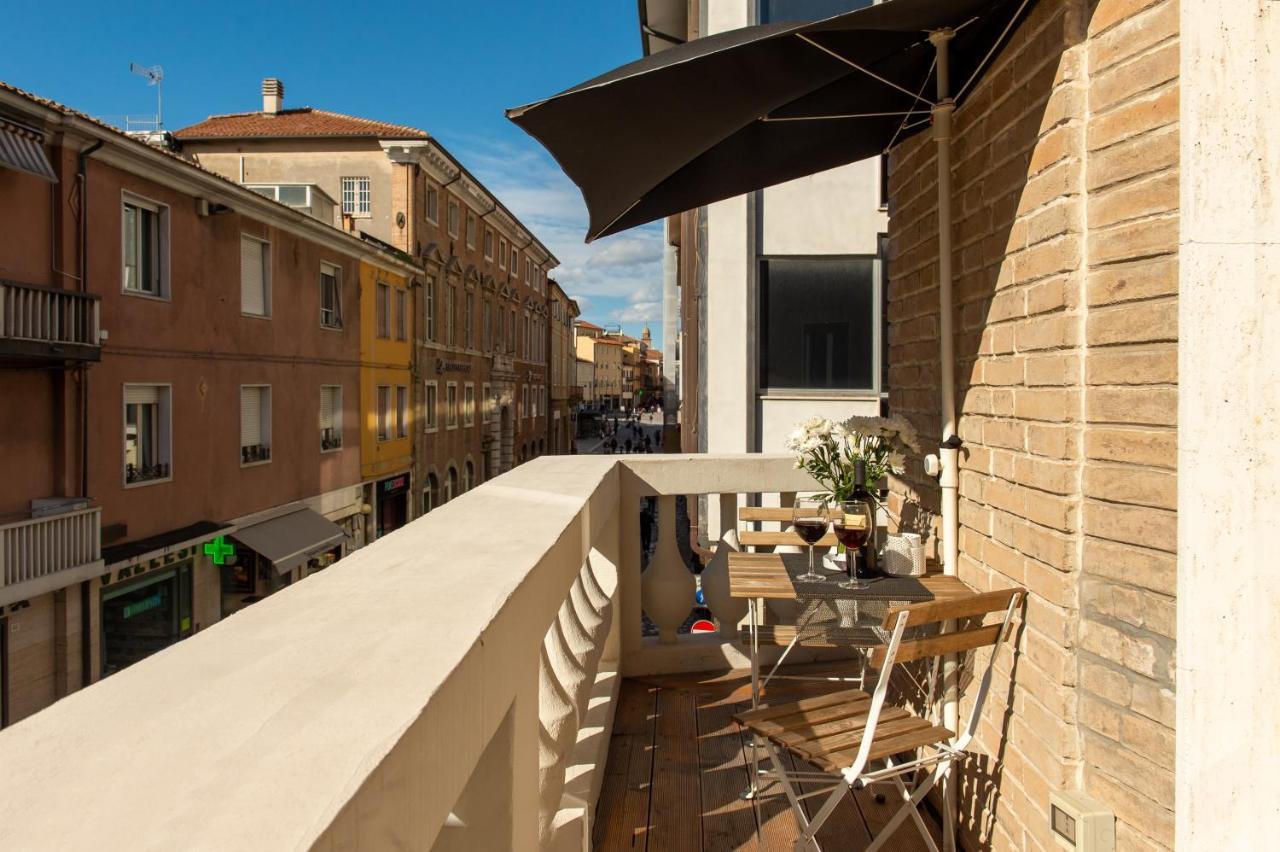 Smart & Urban Suites - Corso51 Ρίμινι Εξωτερικό φωτογραφία